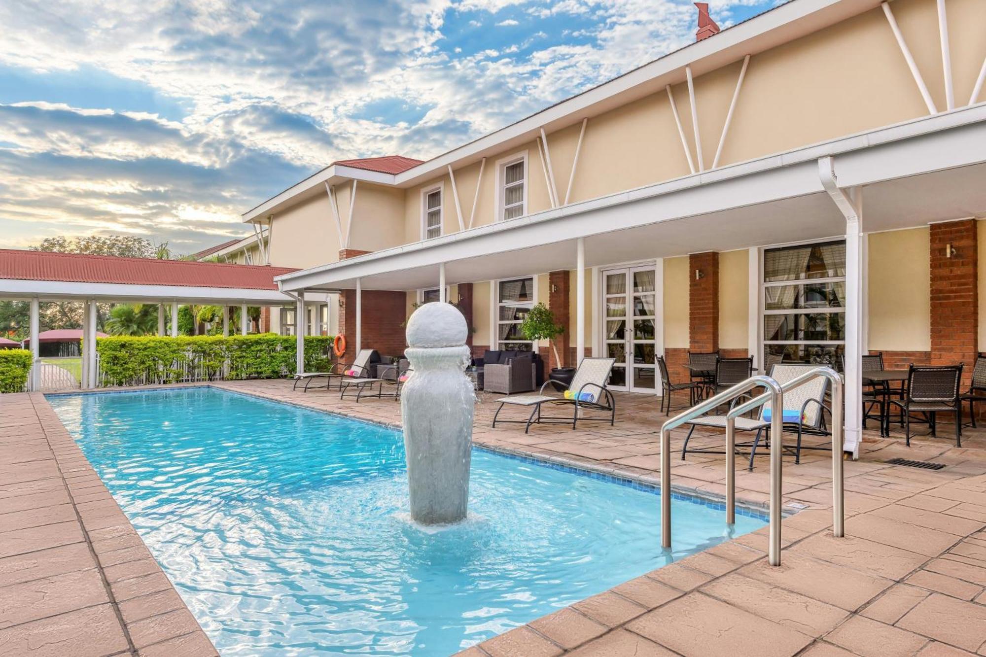 Protea Hotel By Marriott Nelspruit Mbombela Exterior foto
